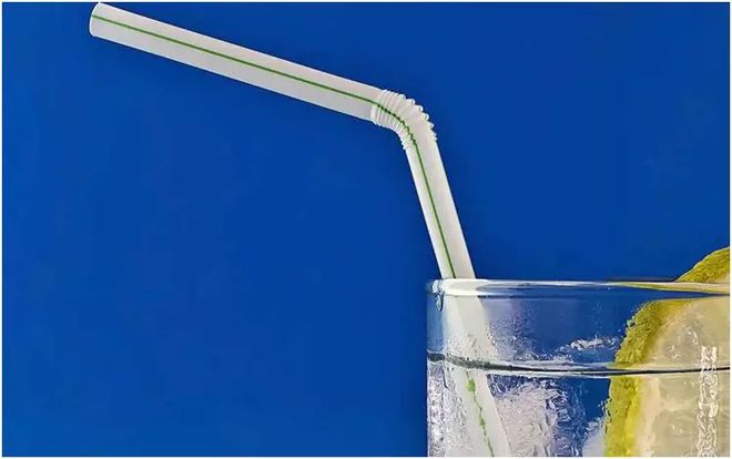 無酒精氣泡風(fēng)潮 可口可樂新品與雀巢環(huán)保包裝引領(lǐng)飲料創(chuàng)新